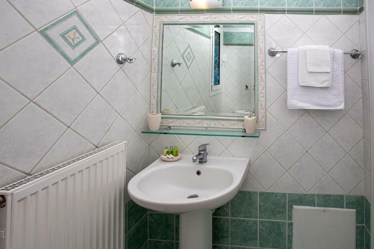 Antigone Apartments Argostoli ภายนอก รูปภาพ